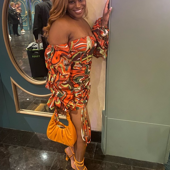 PRETTY LITTLE THING Orange Marble Print Ruched Corset Detail Bodycon Dress - Picture 5 of 6